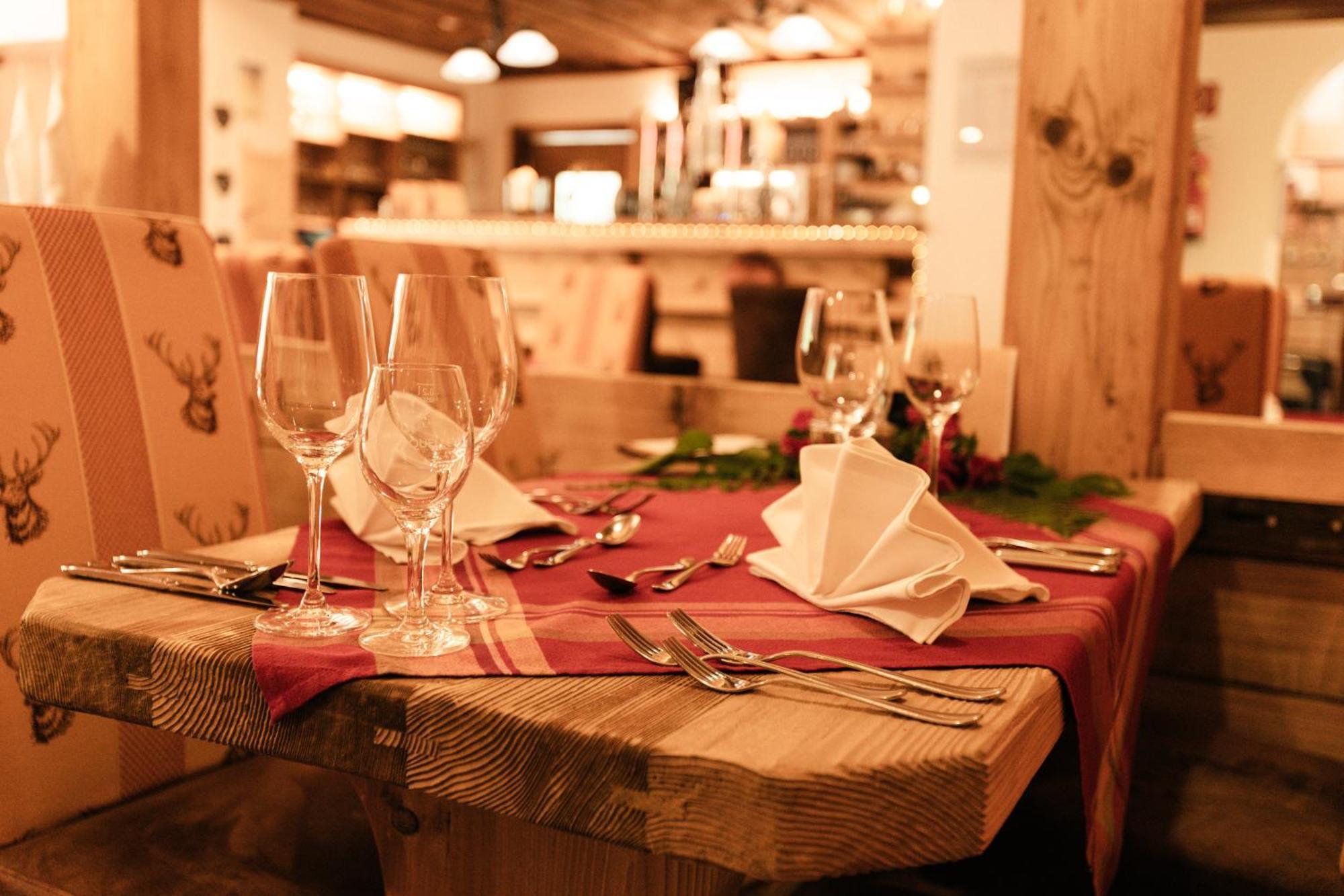 Hotel Kuenstleralm Kaprun Bagian luar foto