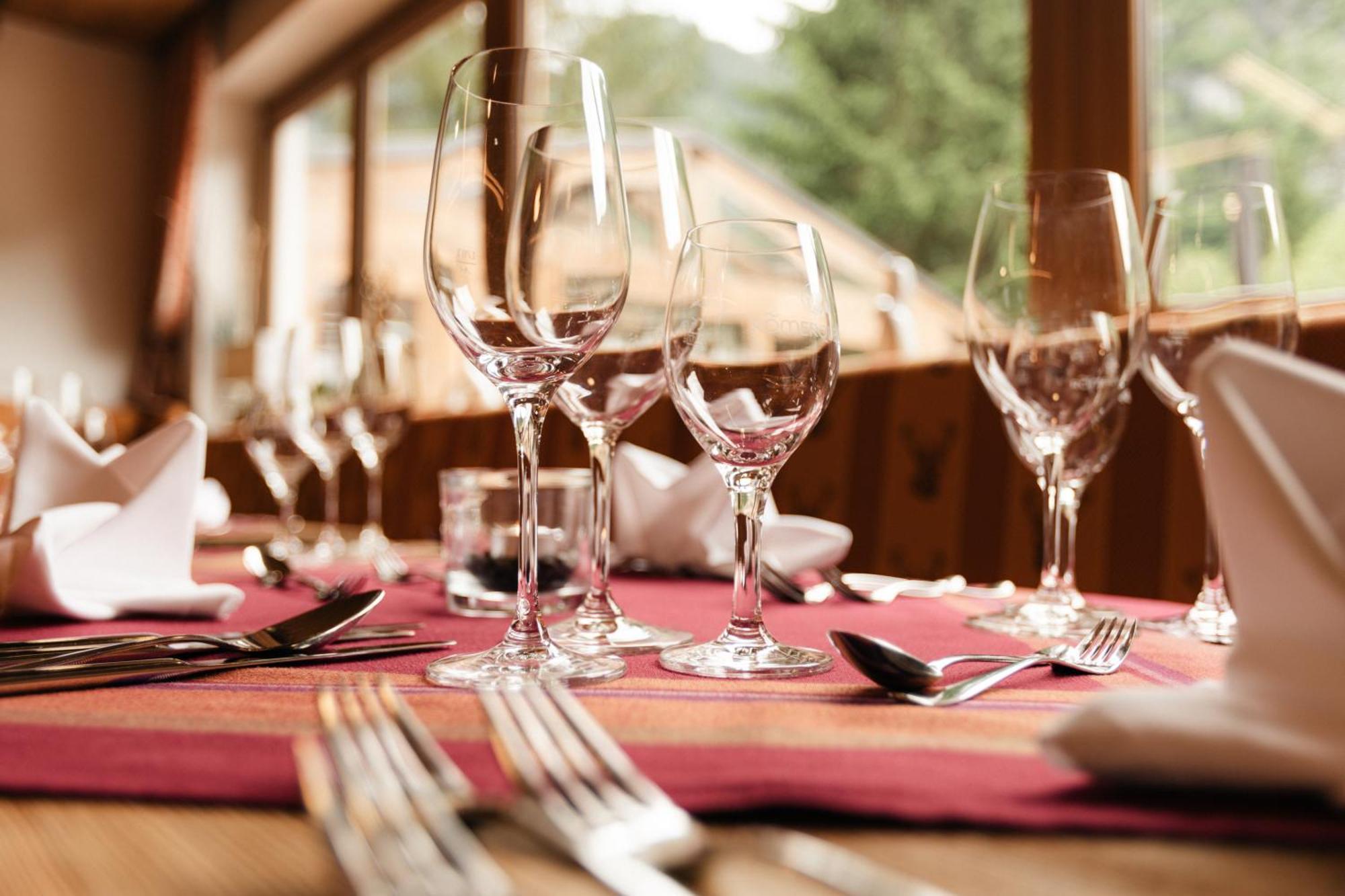 Hotel Kuenstleralm Kaprun Bagian luar foto