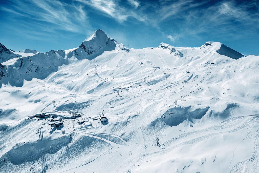 Hotel Kuenstleralm Kaprun Bagian luar foto