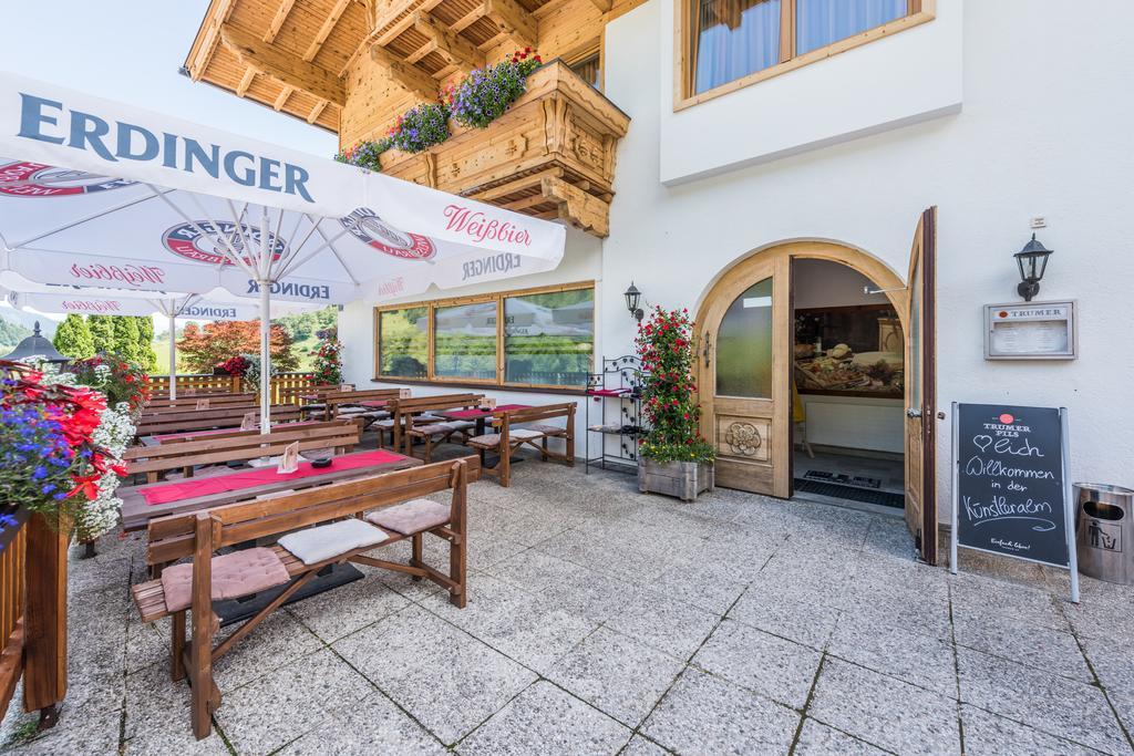 Hotel Kuenstleralm Kaprun Bagian luar foto