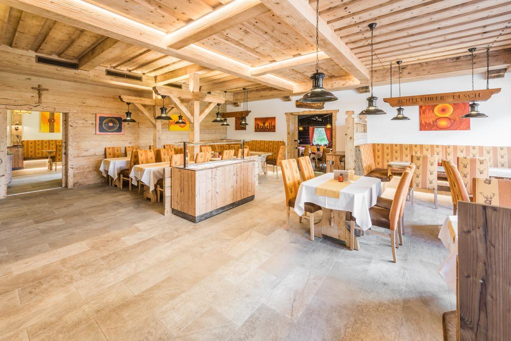 Hotel Kuenstleralm Kaprun Bagian luar foto