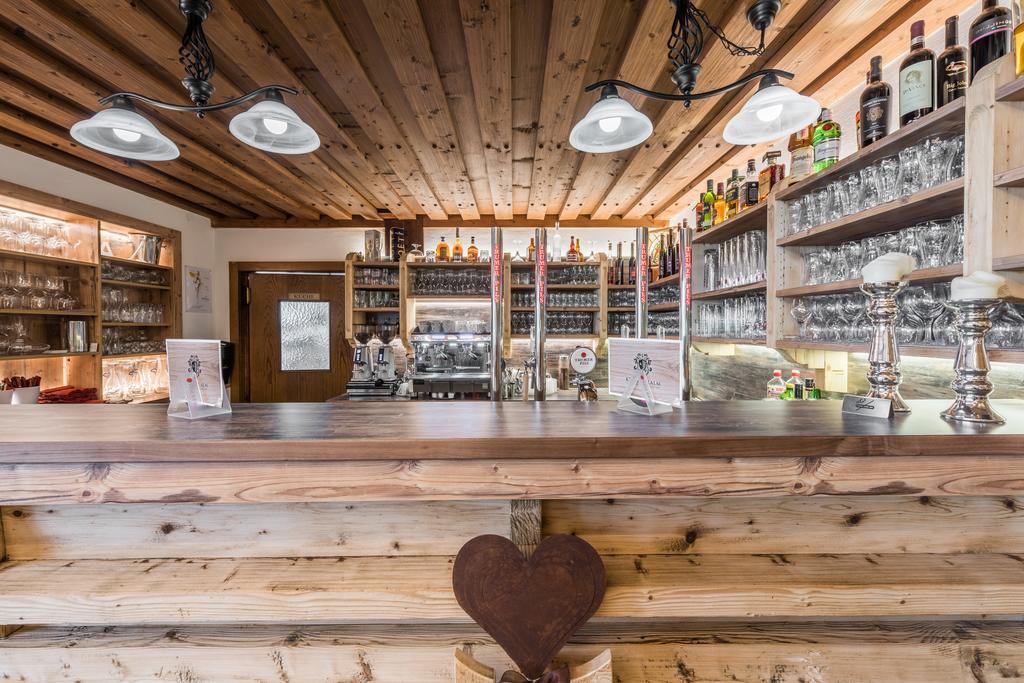 Hotel Kuenstleralm Kaprun Bagian luar foto