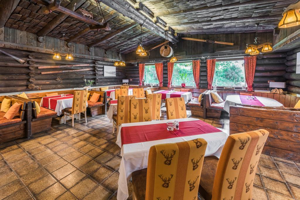 Hotel Kuenstleralm Kaprun Bagian luar foto